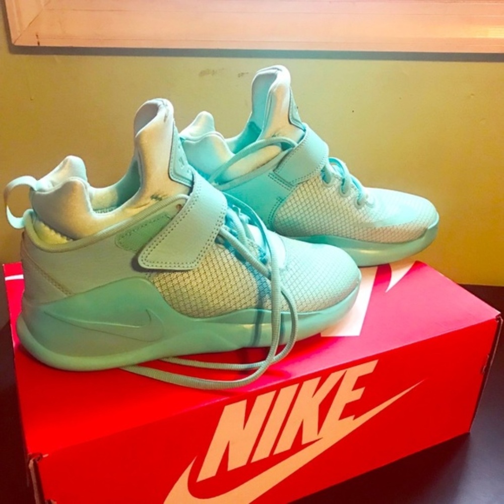 Nike Kwazi
